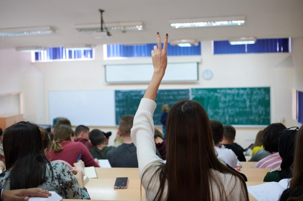Scuole serali a Monte Urano